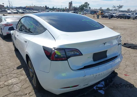 2023 Tesla Model 3 Rear-Wheel Drive z USA, uszkodzony, nr VIN 5YJ3E1EA8PF422714
